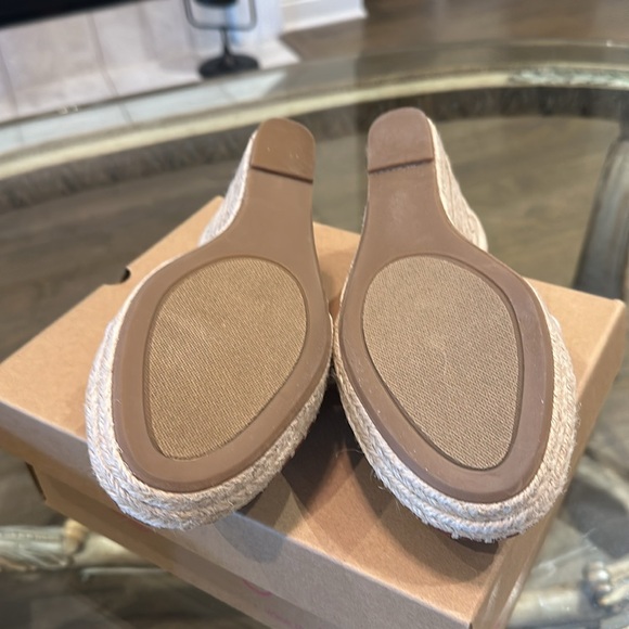 Sugar Brand size 9 Sandal Wedge Shoe NWOT. - Picture 5 of 7